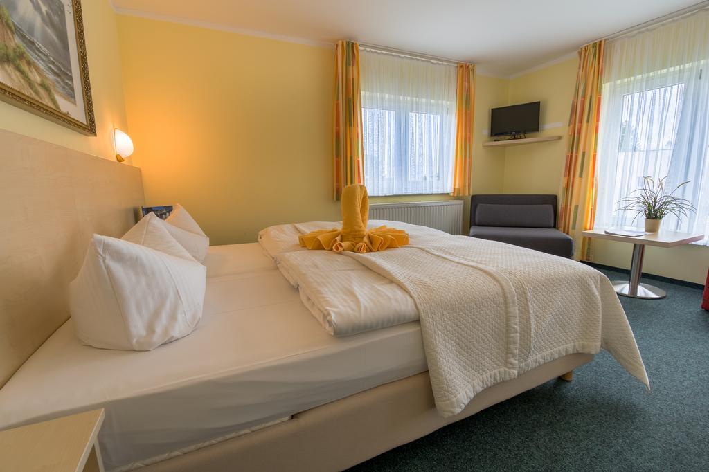 Pension Erdmann - Hotel Garni Херингсдорф Екстериор снимка